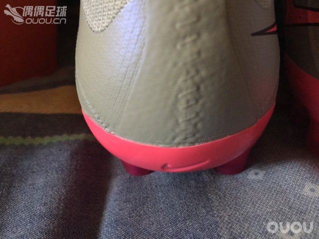 刚入手的新战靴这次找对码数了,之前一直想要闪银但是忍了