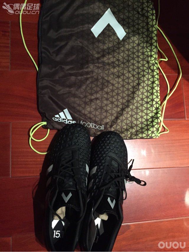 学生党买球鞋不仅要考虑价格,还要防父母唠叨。下午不敢上图,应大家要求,晚上上个细节图。