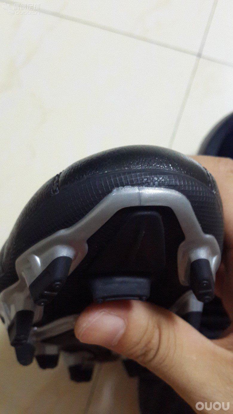 请各位大神,帮助小弟鉴定下,我这双鞋是不是假货!