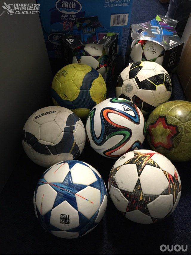 单位球队现役用球一张流