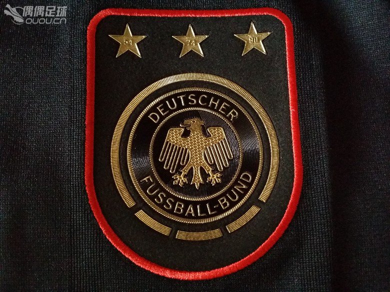 新入一件2010德国黑金客场, 求大神帮忙鉴定