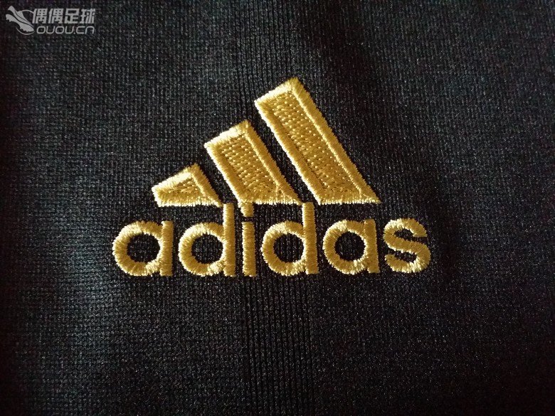 新入一件2010德国黑金客场, 求大神帮忙鉴定