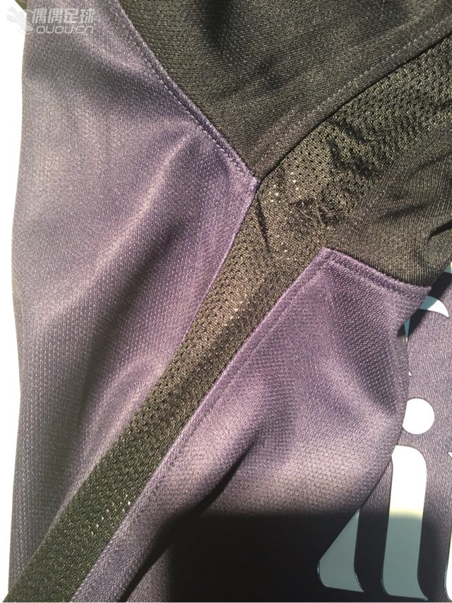 朋友从巴黎旗舰店带回的大巴黎球迷版!迫不急待给大家展示一下。