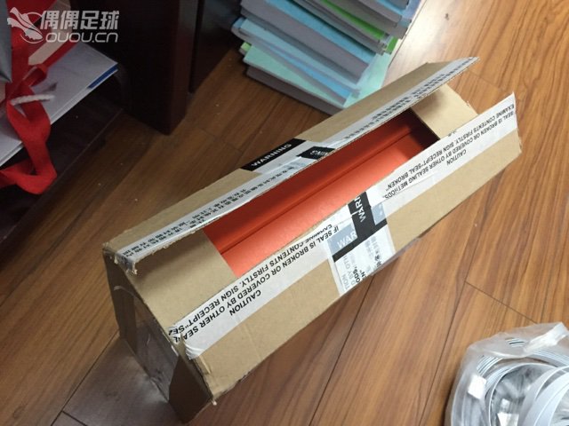 历时一个月的等待,这双银色风暴系列鬼牌顶级tf终于到了,真是等的心力交瘁啊