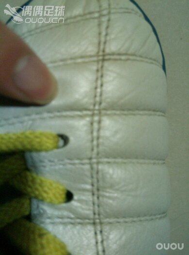 本人年过30 从小踢球 鞋子从大博文到nick中端也换了不少今年开始膝盖痛 岁月不饶人啊