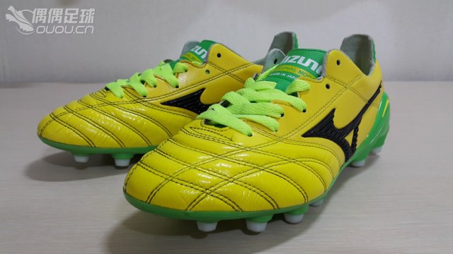 毒蜂 NEO Messi 简单说下上脚感受楼主属于实战派,喜欢袋鼠皮的球鞋