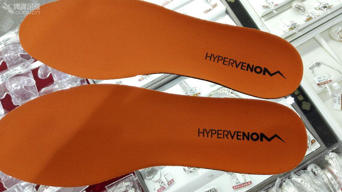 求大神鉴定下 刚某宝到手的毒蜂2两双