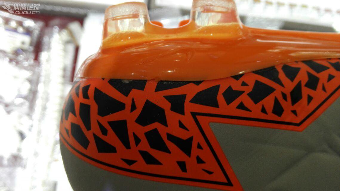 求大神鉴定下 刚某宝到手的毒蜂2两双