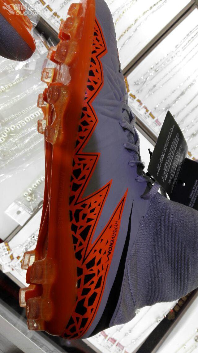 求大神鉴定下 刚某宝到手的毒蜂2两双