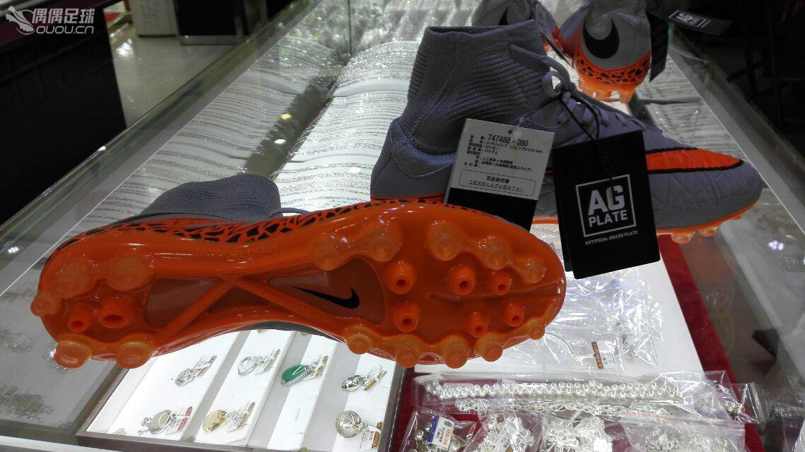 求大神鉴定下 刚某宝到手的毒蜂2两双