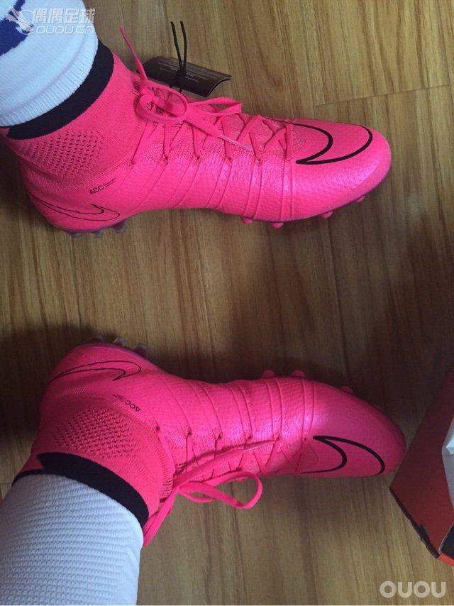 太帅了,终于到手了,穿起有点麻烦,但是真的舒服,今天实战