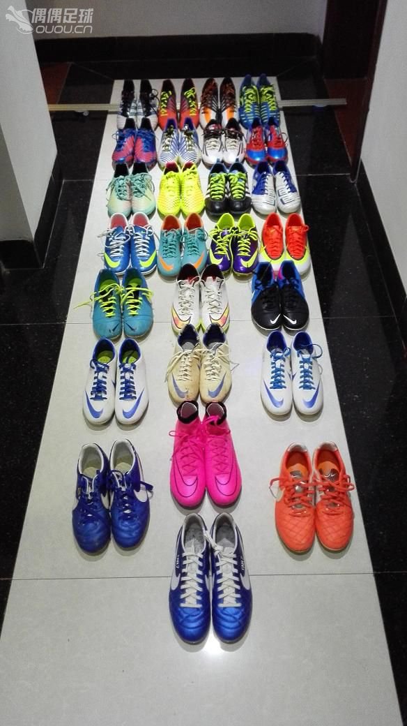 昨晚趁老婆不在家,我偷偷的这样….