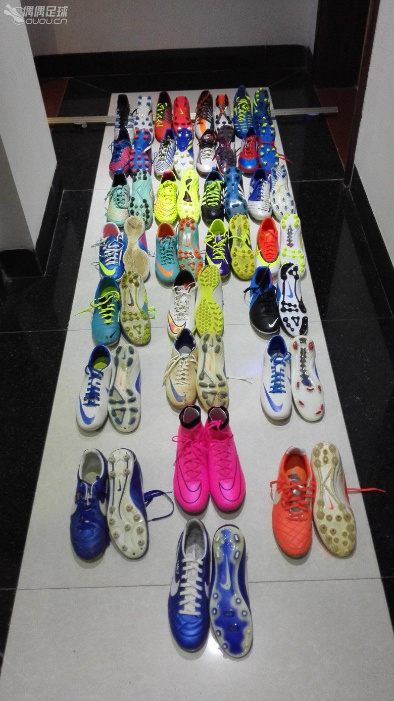 昨晚趁老婆不在家,我偷偷的这样….