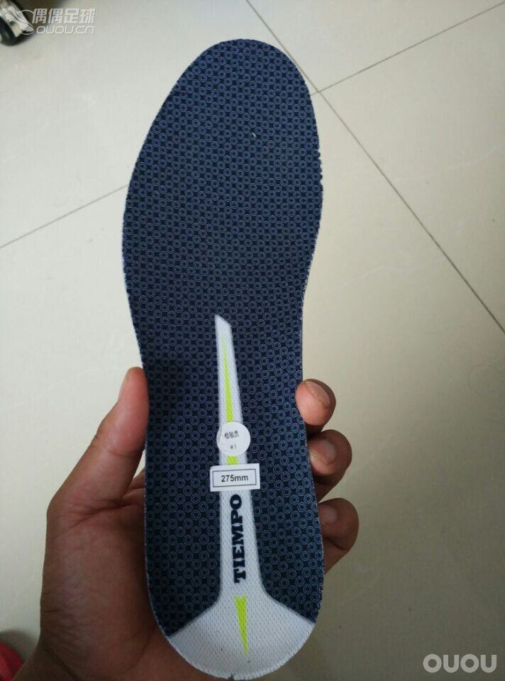 大家帮忙看看这双鞋