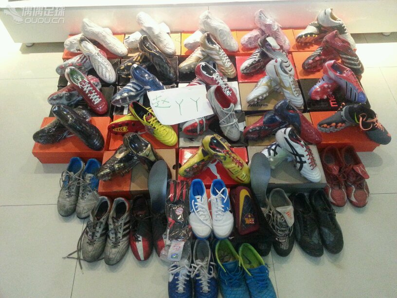 实战收藏党 实战了八双 白纸包的是粉刺 欧洲杯刺客4 90laser1 清风烈酒 就这么多了 随便看看