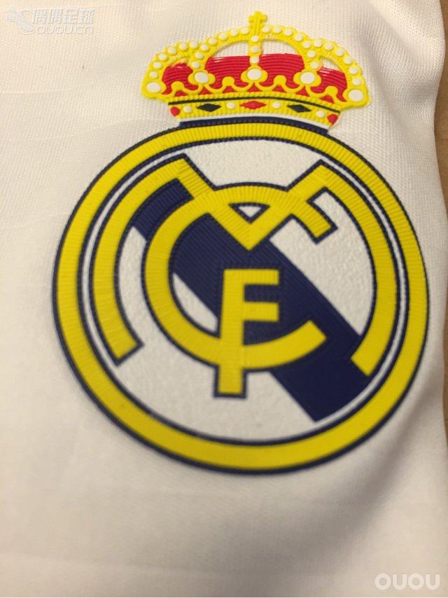 各位大神看看正吗?
x宝上给孩子买的球衣,还顺便让印了号。请各位大神看看细节,是不是正品。感谢!