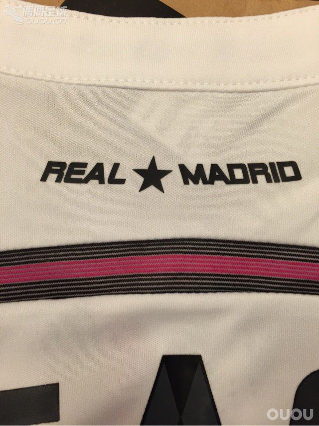 各位大神看看正吗?
x宝上给孩子买的球衣,还顺便让印了号。请各位大神看看细节,是不是正品。感谢!