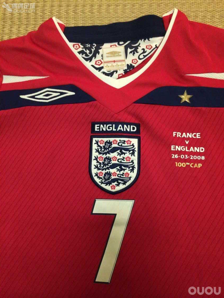 近日收了件小贝的英格兰百场,各位大神帮我看看,正品与否?