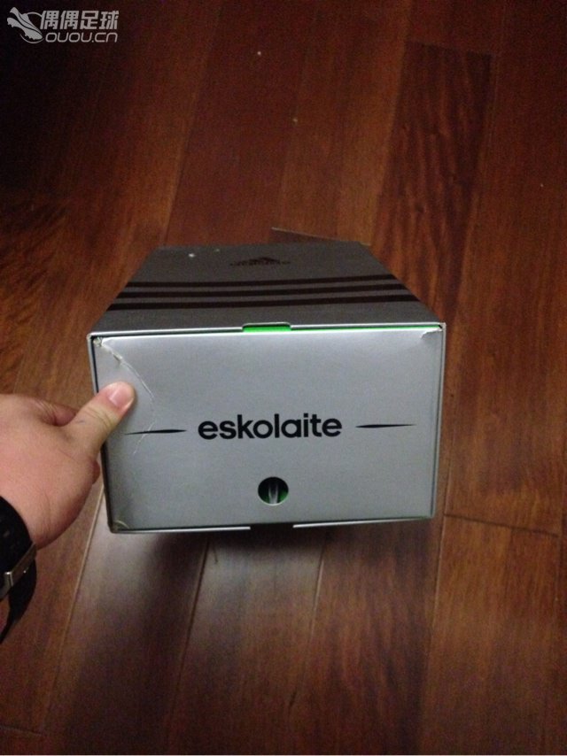 唉落后了各位大哥这么久,我的绿铬终于也到了,似乎已经Out了???算了,还是让我来水一帖吧。