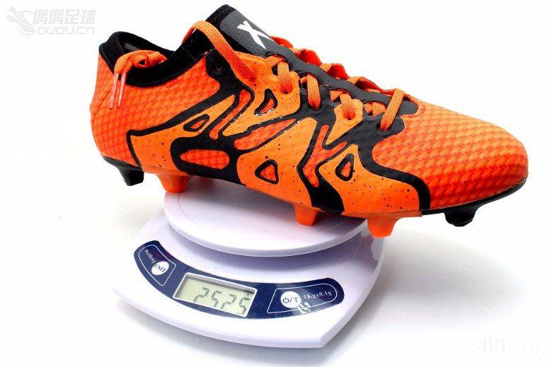 Chaos 15.1 X Primeknit 针织足球鞋