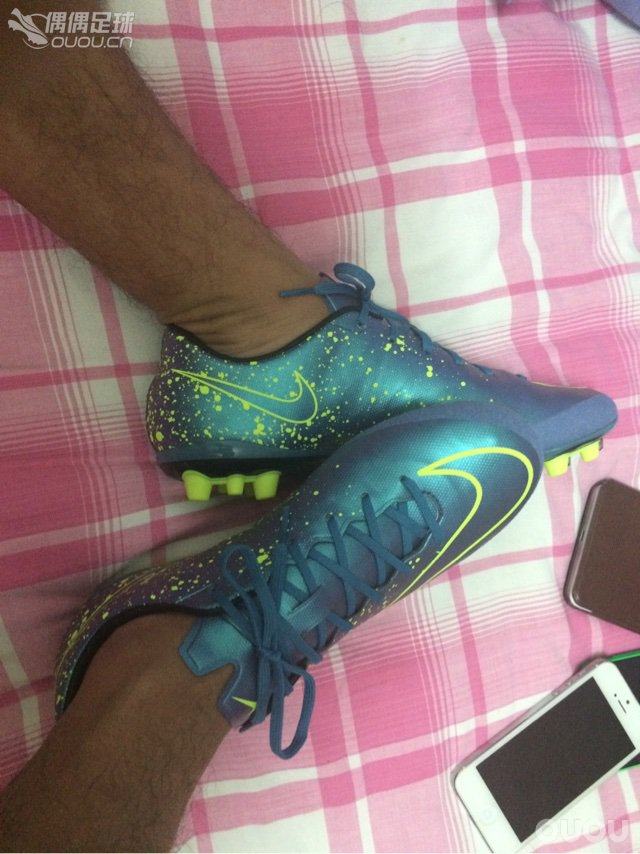 穿鞋不穿袜,走路像只鸭!!