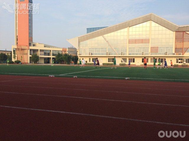 一脚变两脚~一天踢两场~心醉~泡也碎~