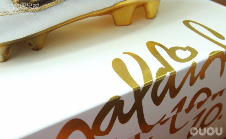 柳州首发 小罗限量白金战靴  RONALDINHO TOUCH OF GOLD