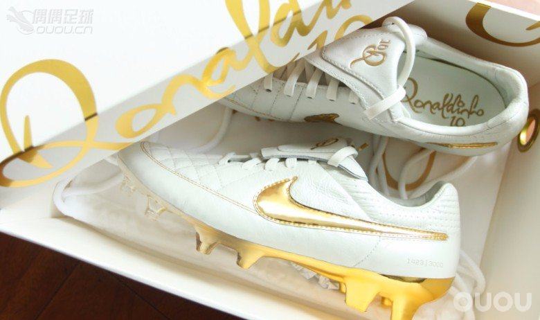 柳州首发 小罗限量白金战靴  RONALDINHO TOUCH OF GOLD