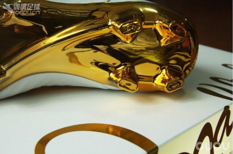 柳州首发 小罗限量白金战靴  RONALDINHO TOUCH OF GOLD
