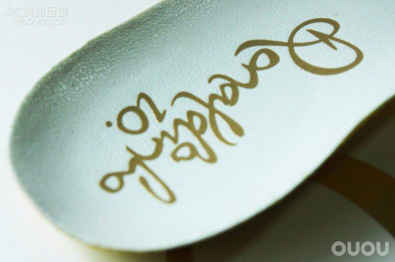 柳州首发 小罗限量白金战靴  RONALDINHO TOUCH OF GOLD