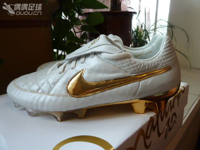 “TOUCH OF GOD”小罗r10 限量