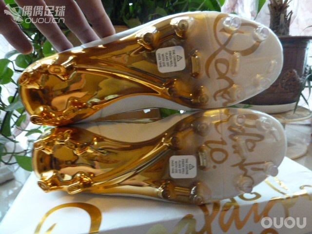 “TOUCH OF GOD”小罗r10 限量