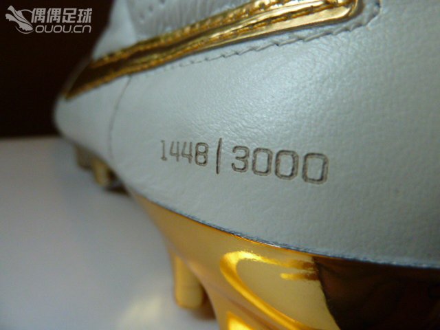 “TOUCH OF GOD”小罗r10 限量