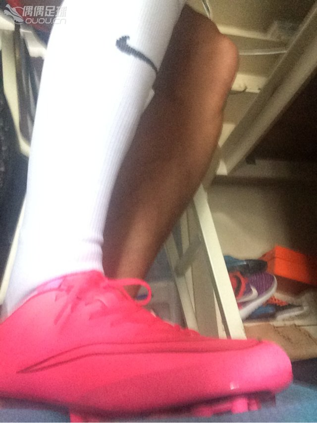 刺客10的顶级比次顶级好在哪里?就一个acc?