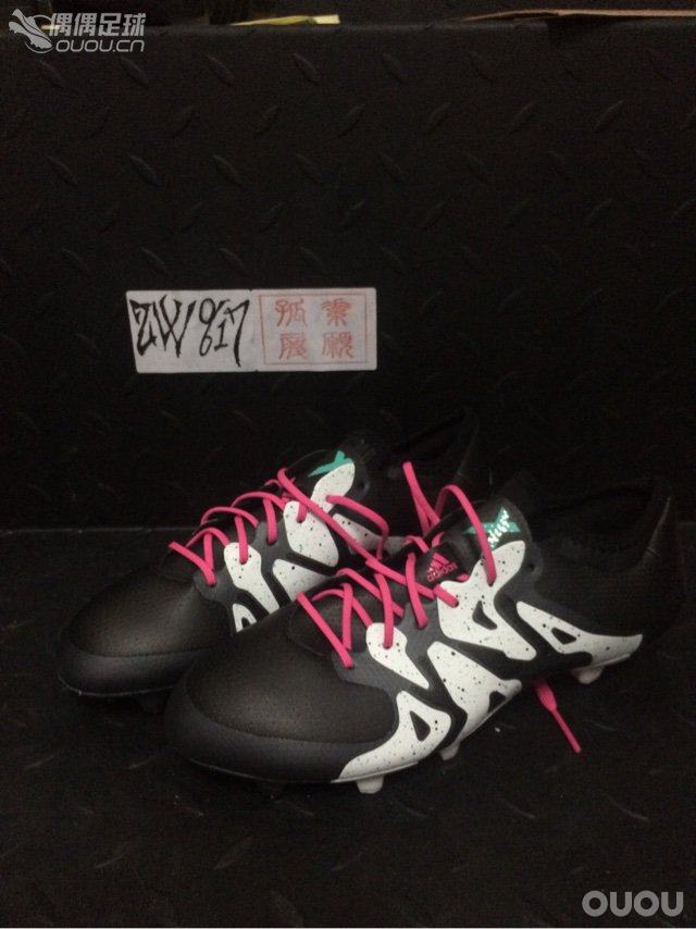 小猫乱入 无视他。