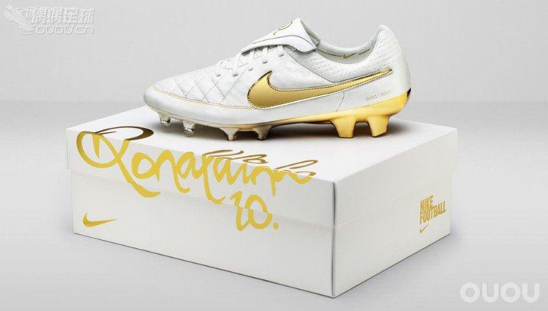 耐克Tiempo Legend “Touch of Gold”