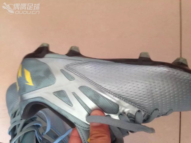 在闲鱼跟卖家沟通好了,求鉴定,正品就拍了