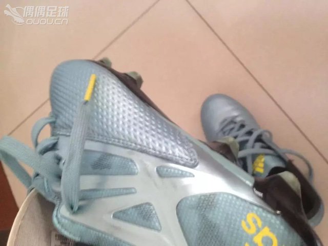 在闲鱼跟卖家沟通好了,求鉴定,正品就拍了