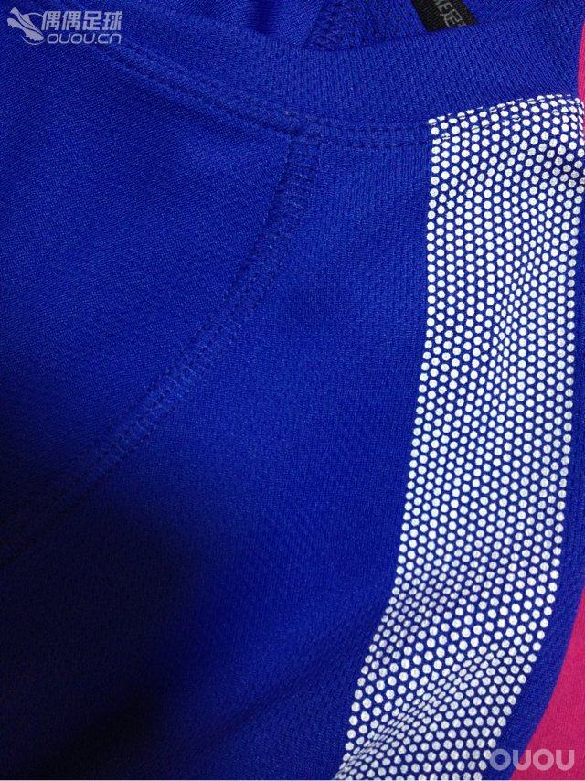 请各位大神帮鉴别下是否真品…?