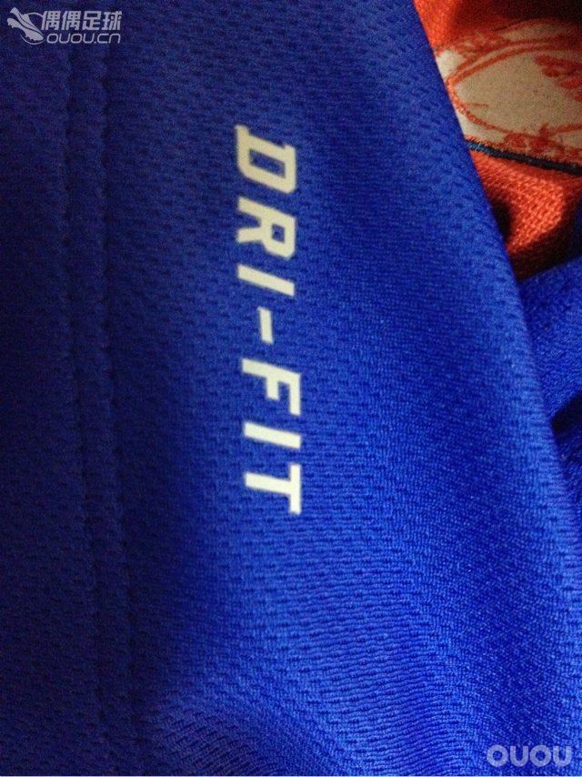 请各位大神帮鉴别下是否真品…?