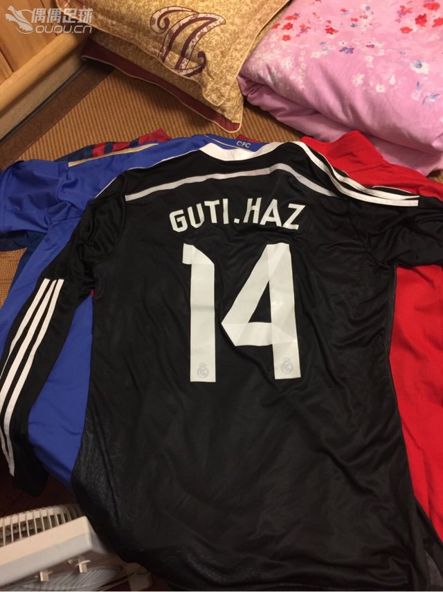 有天要是不踢球了,生活就完了。