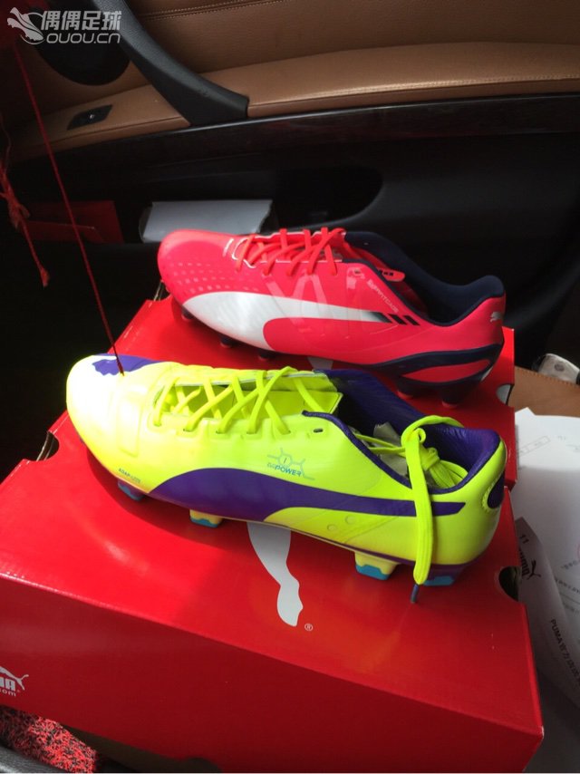 有天要是不踢球了,生活就完了。