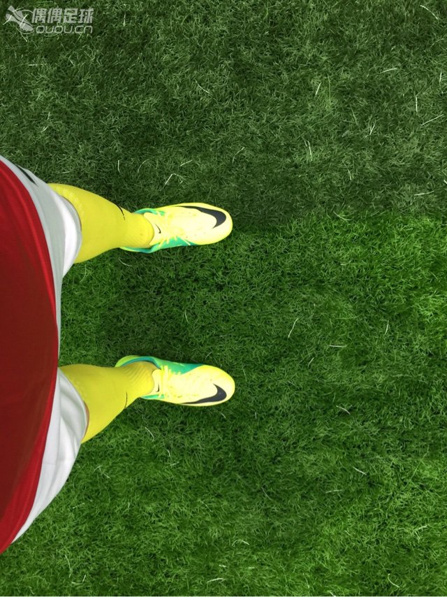 有天要是不踢球了,生活就完了。