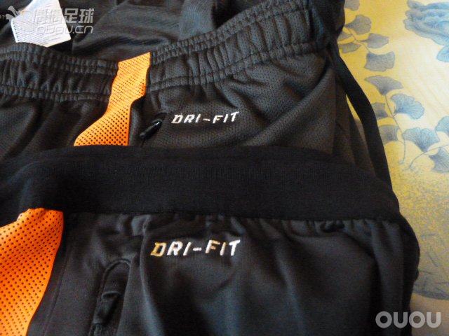 秋天来了第二发~~nike 球员版收腿裤·~strike hose wind proximo EI