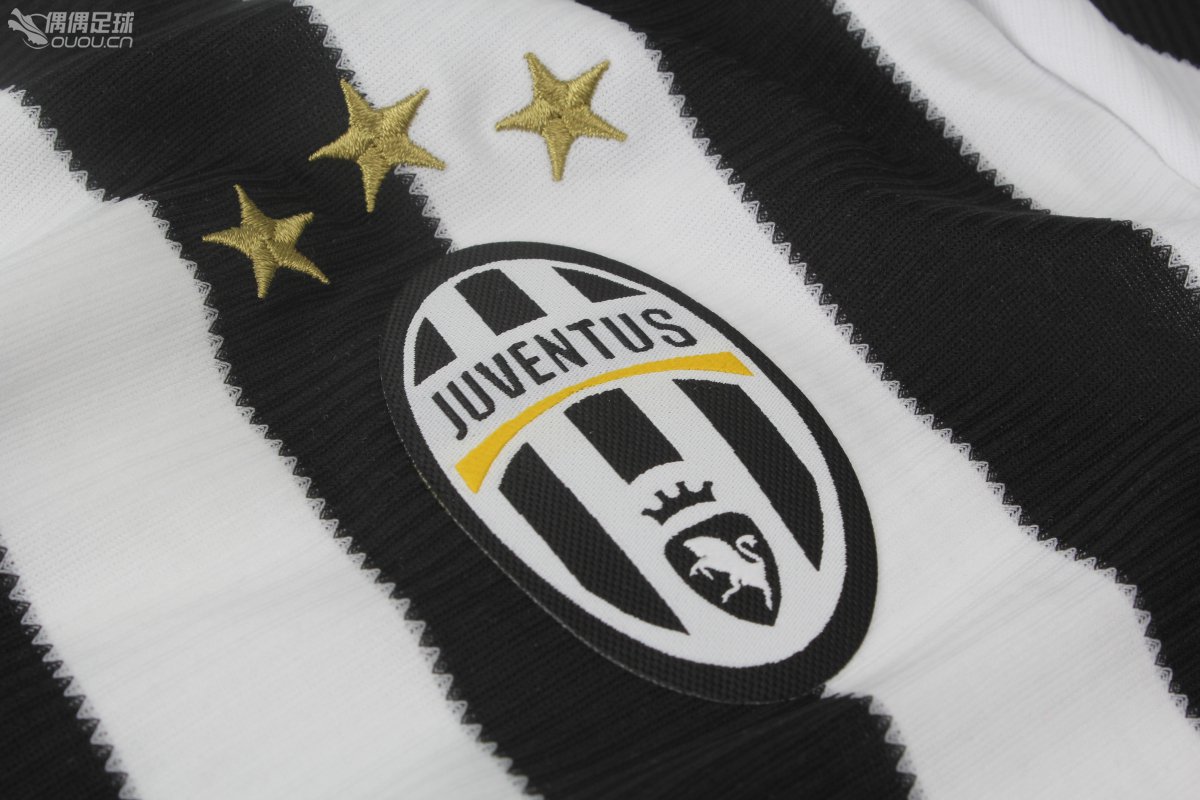 尤文下赛季球衣|尤文图斯队徽，如果不符合协会要求，尤文图斯队将不会绣上三颗星队徽，五颗星将被取消。