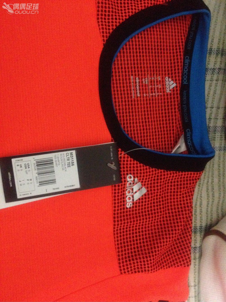 adidas的训练球衣