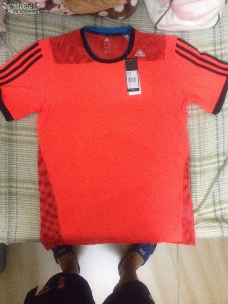 adidas的训练球衣