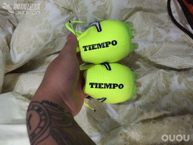 女足配色传奇5,球员版开箱,还是一如既往的骚,舒服