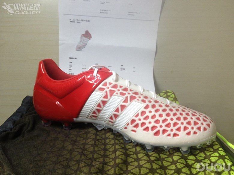 去北京mi了一双ace 15.1 混钉足球鞋