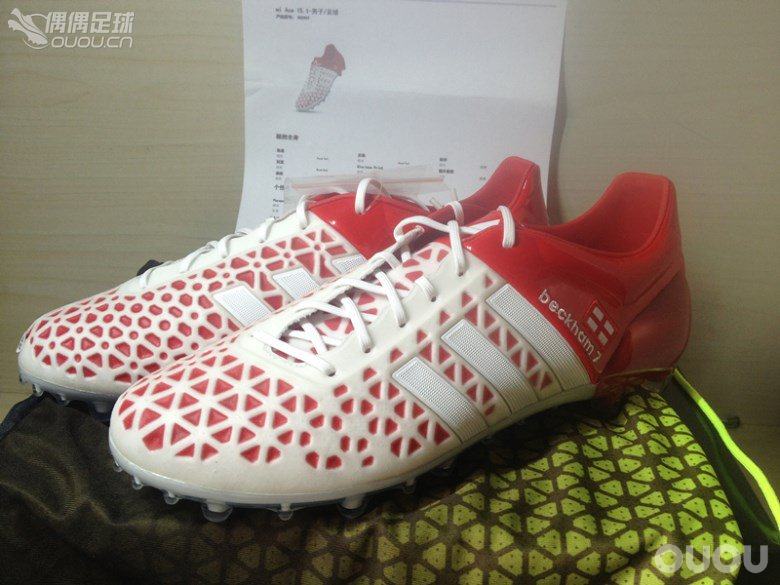 去北京mi了一双ace 15.1 混钉足球鞋
